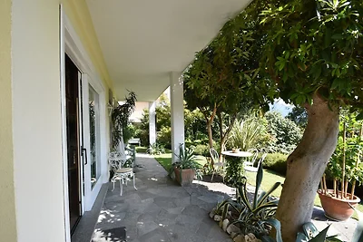 Chalet am Lago Maggiore mit Gartenblick
