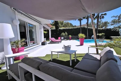 Ferienhaus in Saint-Tropez mit beheiztem Pool