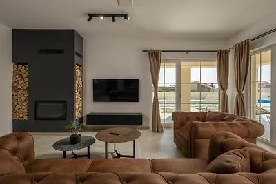 Villa Royal Stone mit Pool in Jezera