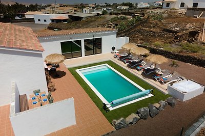 Rustig huis met privé zwembad in La Oliva