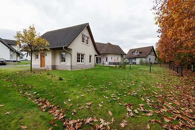 Villa mit Sauna, in der Nähe des Golfplatzes