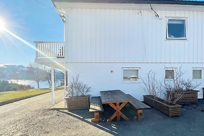6 Personen Ferienhaus in AVERØY-By Traum
