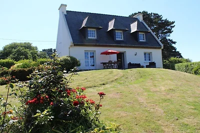 Villa in Goulven met zwembad