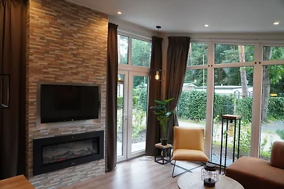 Schöner Bungalow in Hoenderloo mit Kamin