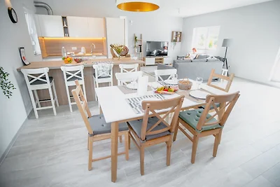 Schönes Ferienhaus in Lovinac mit Garten