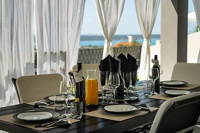 Ferienhaus in Podvrsje mit Meerblick