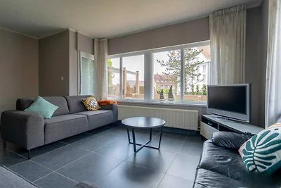 Ruime villa aan zee in Oostduinkerke