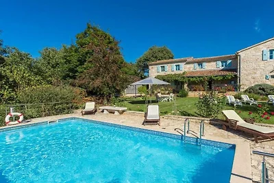 Villa in Vizinada mit Barbecue und Wifi