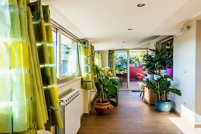 Golden park apartment with terrace