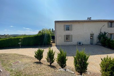 Villa mit Terrasse im ländlichen Chalais