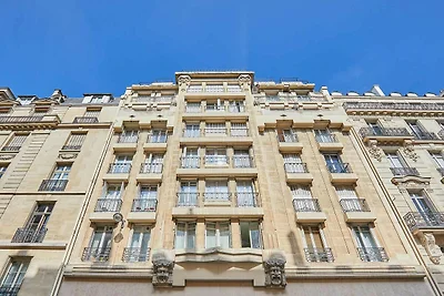 Moderne Studio Montaigne Champs Elysées