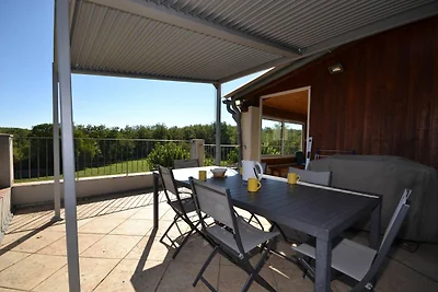 Vintage-Ferienhaus in Lanas mit Swimmingpool