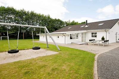 12 Personen Ferienhaus in Egå-By Traum