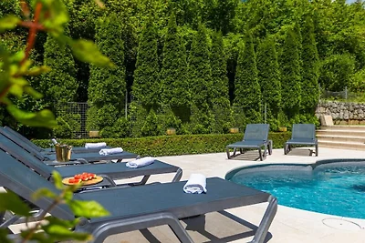 Villa in Brseč mit Schwimmbecken