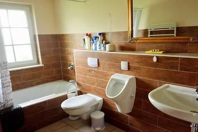 Naturhäuschen mit Teich