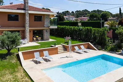 Villa in Mougins mit Pool und Baumhaus