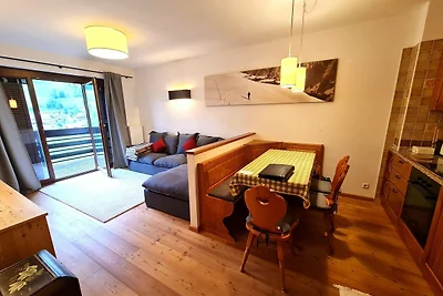 Apartment mit Balkon und Bergblick