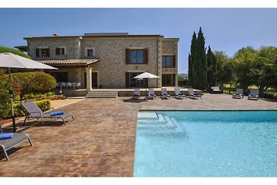 Lussureggiante casa vacanze con piscina