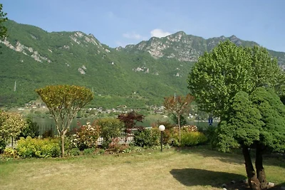 Modern vakantiehuis in Idro Lombardije nabij ...