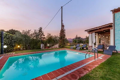 Attraktives Bauernhaus mit Pool