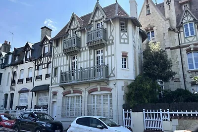 Villa a Deauville con Vista Mare