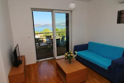 Apartments Kula - One-Bedroom Apartment with ...