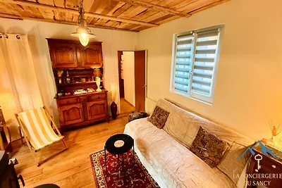 Haus in Mont-Dore mit Skibus und Fluss