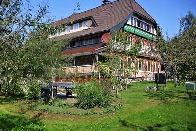 Schöne Ferienwohnung mit Terrasse in Bernau i...