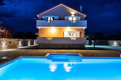 Charmante Villa in der Nähe von Benkovac