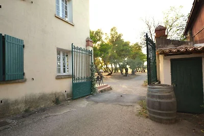 Wohnung mit Pool im Herzen der Weinberge