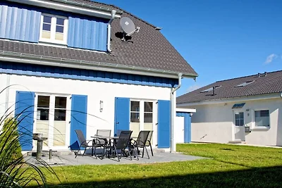 Ferienhaus in Altefähr mit Schwimmbecken
