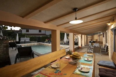 Ferienhaus in Barban mit Schwimmbecken