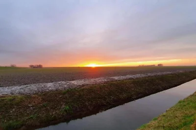 Vakantiehuis aan het water met visvlonder
