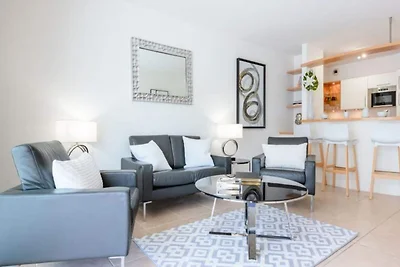 Apartment in Palm Beach mit Zugang zum Pool