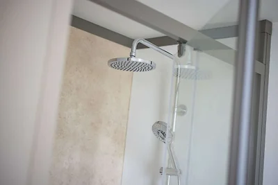 Modern chalet with air conditioning, in a hol...