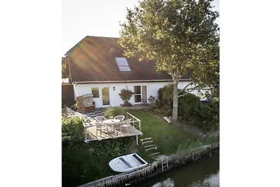 Ferienhaus in Neufeld mit Schwimmbecken