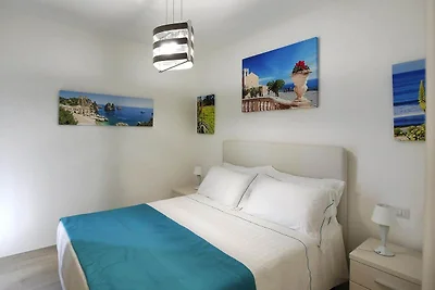 Wohnung in Taormina mit Garten