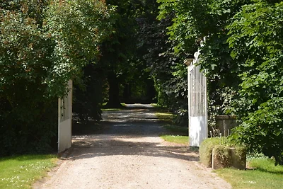 Schönes Ferienhaus mit Teich in Champvert