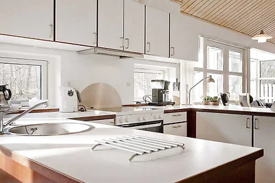 Modernes Zedernholz-Ferienhaus in Strandnähe