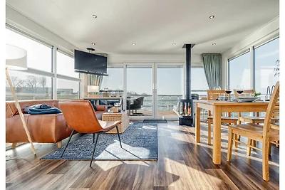 Helle Basis mit Zugang zur Küste