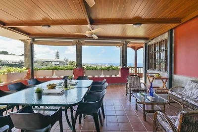 Villa con 5 camere da letto e vista sul mare
