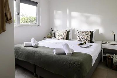 Entspannender Bungalow am Wasser