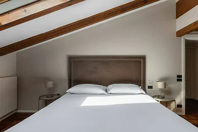 Galliera 2 - Wooden design apartment