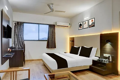 Super Townhouse Bombay Exhibition Centre...