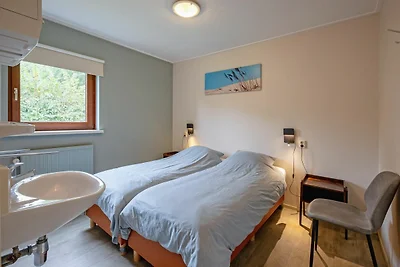 Acogedora casa con gran jardín cerrado en...