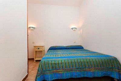 Wohnung in Costa Paradiso mit Garten