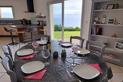 Ferienvilla mit 180°-Panoramablick aufs Meer ...