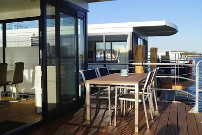 Hausboot Floating House in Ribnitz-Damgarten