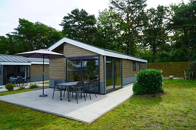 Lakeside Woodland Chalet für 4 Personen