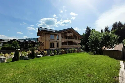 Helle Wohnung mit Terrasse